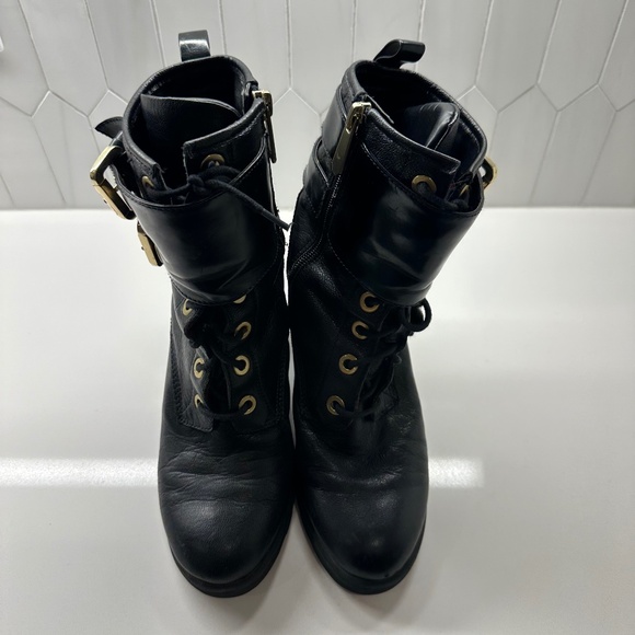 Black Boots - Picture 1 of 4